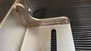 holodnaja-svarka-dlja-kuzova-avtomobilej-preimushhestva-nedostatki-i-primenenie