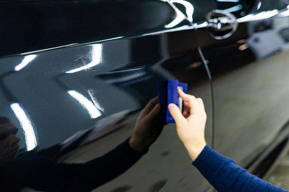 kremnievoe-pokrytie-kuzova-avtomobilja-zashhita-i-blesk