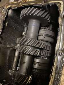 obsluzhivanie-i-remont-korobki-peredach-avtomobilja-niva