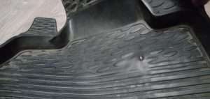 remont-rezinovyh-kovrikov-avtomobilja-svoimi-rukami