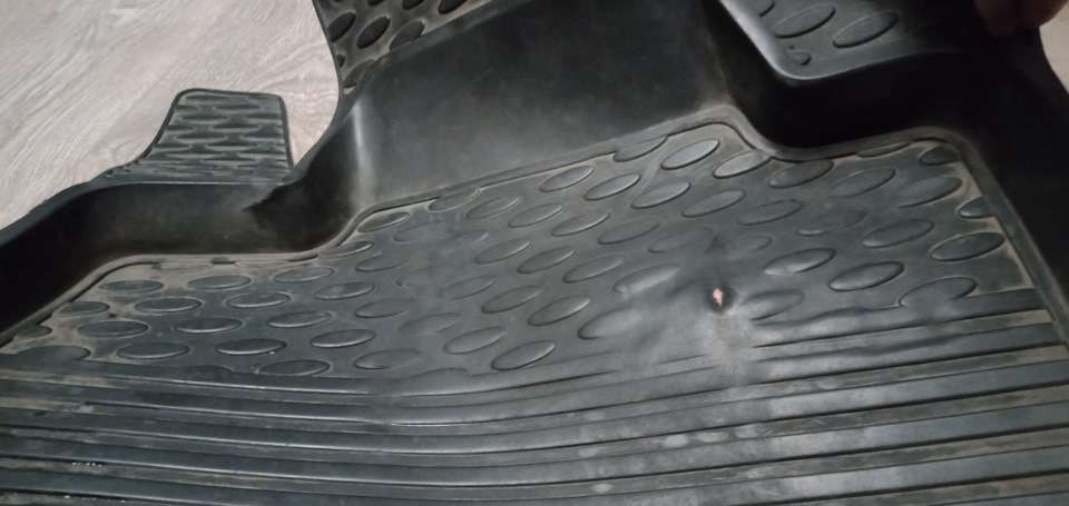 remont-rezinovyh-kovrikov-avtomobilja-svoimi-rukami
