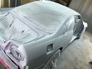 shpaklevka-i-gruntovka-kuzova-avtomobilja-zachem-nuzhny-i-kak-vybrat