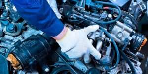 stuk-v-dvigatele-avtomobilja-prichiny-diagnostika-i-remont