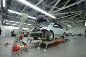 vosstanovlenie-geometrii-kuzova-avtomobilja-metody-i-instrumenty