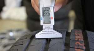 vybor-i-ocenka-vysoty-risunka-protektora-shin-dlja-legkovogo-avtomobilja