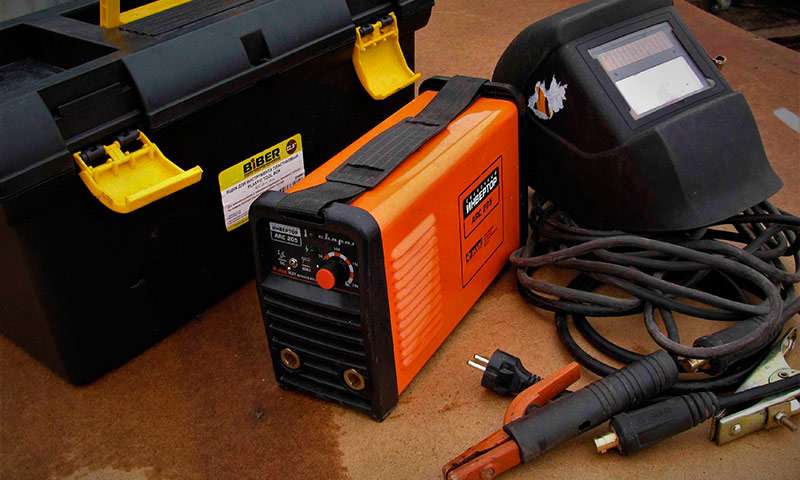 vybor-svarochnogo-apparata-dlja-kuzovnogo-remonta