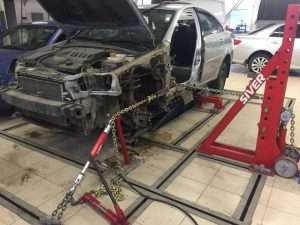 vytjazhka-dlja-kuzova-avtomobilja-vidy-vybor-i-primenenie