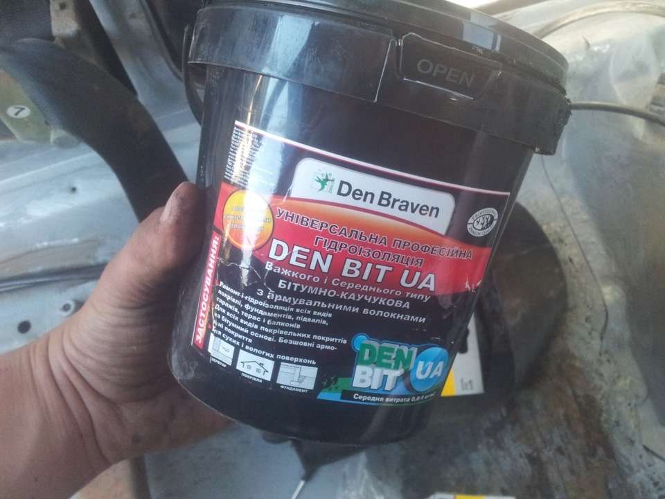 zamazka-dlja-dyr-v-kuzove-avtomobilja